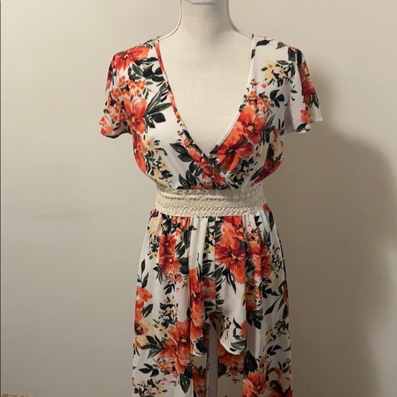 Flowers anyone - Picture 1 of 6